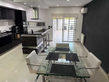 Deposito + Casa 3 ambientes con QUINCHO Y TERRAZA