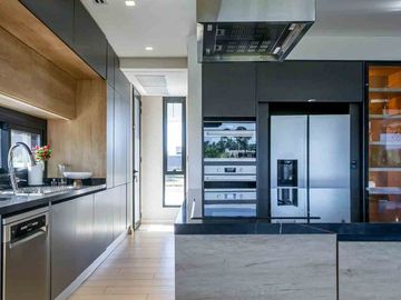 CASA 5 AMBIENTES EN VENTA EN LAGOS DE CANNING
