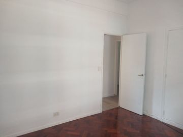 ALQUILER RECOLETA DEPTO 3 AMB BALCON AL FRENTE