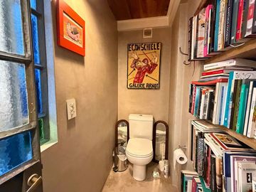 CASA EN VENTA CABALLITO CON TERRAZA PATIO Y SOTANO