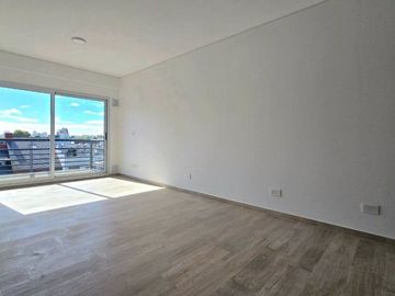 DEPTO 3 AMB DEVOTO A ESTRENAR CON BALCON