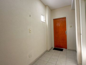 Venta Dpto 2 Ambientes con balcón en Caseros