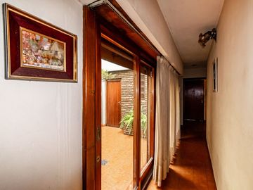 VENTA CASA 7 AMB CON JARDIN TERRAZA Y COCHERA