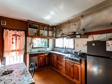 VENTA CASA 7 AMB CON JARDIN TERRAZA Y COCHERA