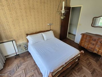 CASA VENTA 5 AMB CASTELAR APTA CREDITO LOTE 643 MT
