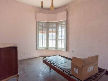 VENTA CASA EN PADUA S/AV. RIVADAVIA - FINANCIA