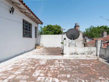 VENTA CASA EN PADUA S/AV. RIVADAVIA - FINANCIA