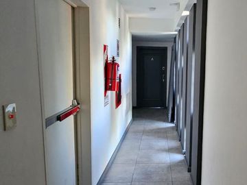 Monoambiente con Balcón - Hermosa y luminosa vista