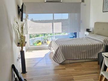 Monoambiente con Balcón - Hermosa y luminosa vista