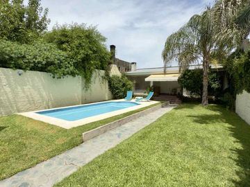 VENTA CASA 6 AMB DON TORCUATO JARDIN Y PILETA