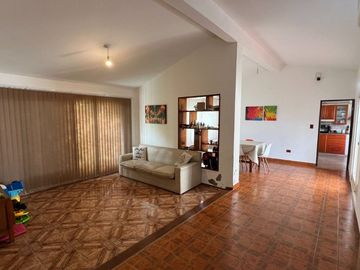 VENTA CASA 4 DORMITORIOS COCHERA VILLA BELGRANO