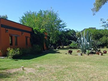 CASA VENTA CAMPOS DE ROCA I BARRIO CERRADO PERMUTA