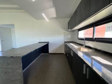 CASA EN VENTA LOBOS 2 DORMITORIOS LA FEDERALA