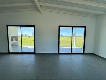 CASA EN VENTA LOBOS 2 DORMITORIOS LA FEDERALA