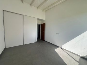 CASA EN VENTA LOBOS 2 DORMITORIOS LA FEDERALA