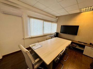 OFICINA MONOAMBIENTE EN VENTA LA PLATA CON PRIVADO