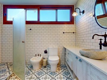 CASA EN VENTA CAMPO DE ROCA 1 CON 5 DORMITORIOS