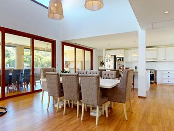 CASA EN VENTA CAMPO DE ROCA 1 CON 5 DORMITORIOS