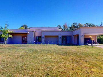 CASA EN VENTA CAMPO DE ROCA 1 CON 5 DORMITORIOS