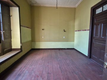 CASA EN VENTA TU PRÓXIMA OFICINA, CLÍNICA O CAFÉ ESTÁ AQUÍ