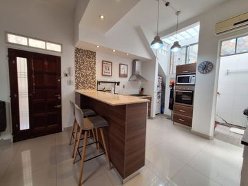 HERMOSO PH EN PB 4 AMB RECICLADO CON TERRAZA