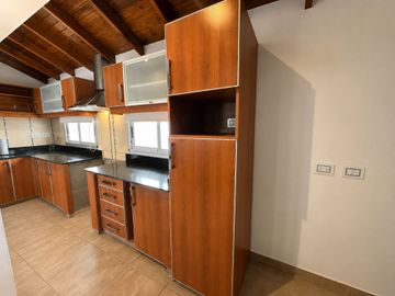 CASA VENTA QUILMES 5 AMBIENTES JARDIN APTA CREDITO