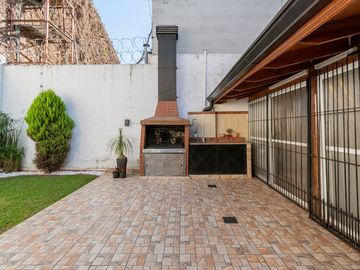 CASA VENTA QUILMES 5 AMBIENTES JARDIN APTA CREDITO