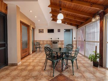 CASA VENTA QUILMES 5 AMBIENTES JARDIN APTA CREDITO