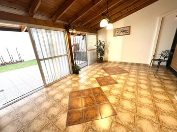 CASA VENTA QUILMES 5 AMBIENTES JARDIN APTA CREDITO