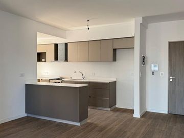 DEPARTAMENTO 3 AMB. C/FRENTE CON BALCÓN A ESTRENAR