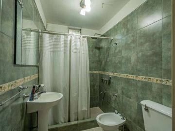 Casa 2 Dorm c/ Parque y Parrilla – Guernica