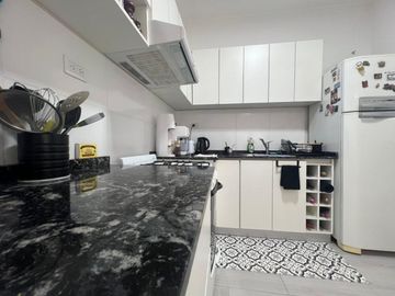 VENTA PH 2 AMBIENTES PATIO C/ COCHERA SIN EXPENSAS