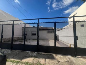 VENTA PH 2 AMBIENTES PATIO C/ COCHERA SIN EXPENSAS