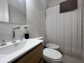 VENTA PH 2 AMBIENTES PATIO C/ COCHERA SIN EXPENSAS