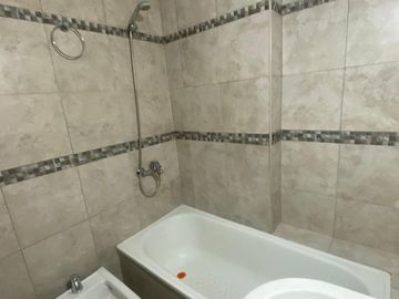 Venta Depto 2 Amb Caseros Centro C/Balcón
