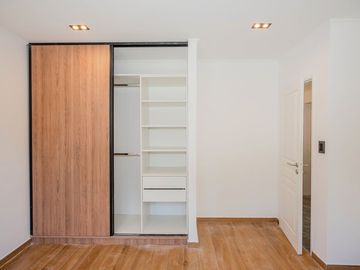 VENTA PH 4 AMB A ESTRENAR PQUE LELOIR APT CREDITO