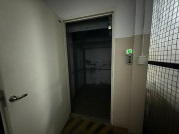 VENTA DE DEPOSITO CON OFICINAS BARRACAS MIXTURA 2