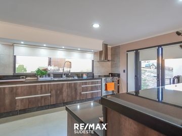 VENTA PROPIEDAD EXCLUSIVA EN SIERRA DE LA VENTANA
