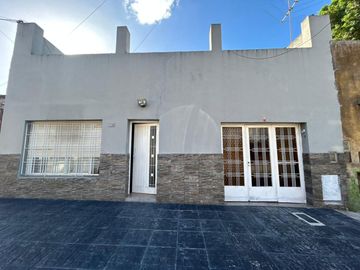 VENTA CASA 5 AMBIENTES EN SAN MARTIN
