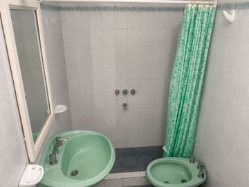 ALQUILER PH 2 AMB - PATIO - ZONA DORREGO Y ALBERTI