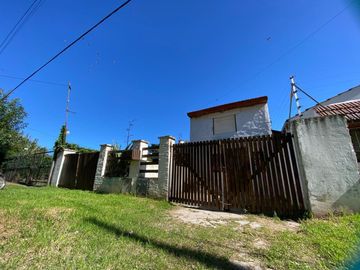 2 Casas mismo lote, Patio y Parrilla en Zona Camet