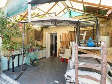 VENTA CASA 5 AMBIENTES BOEDO CON PATIO Y COCHERA