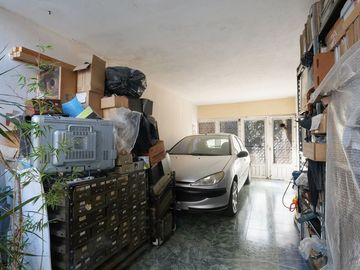 VENTA CASA 5 AMBIENTES BOEDO CON PATIO Y COCHERA