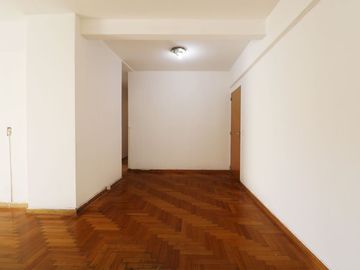 VENTA DPTO 4 DORMITORIOS COCHERA BALCON EN FLORES