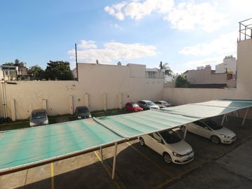 VENTA DPTO 4 DORMITORIOS COCHERA BALCON EN FLORES