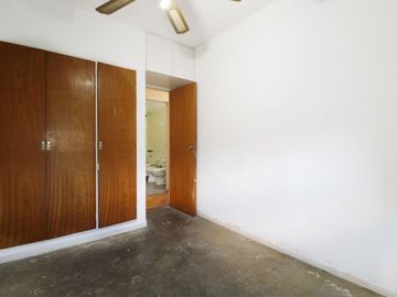 VENTA DPTO 4 DORMITORIOS COCHERA BALCON EN FLORES