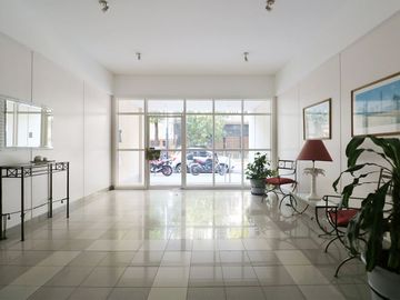 VENTA DPTO 4 DORMITORIOS COCHERA BALCON EN FLORES