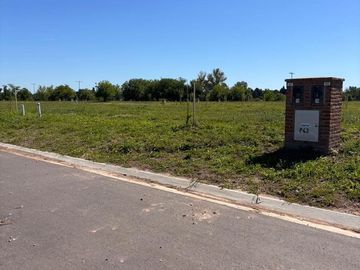 Venta Lote Barrio La Posta Pilar 388m2