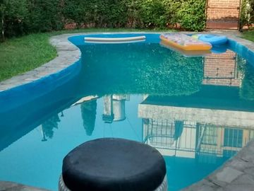 Venta de Casaquinta con pileta en Tortuguitas
