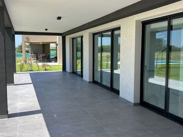 VENTA CASA A ESTRENAR HARAS SANTA MARIA FINANCIADA